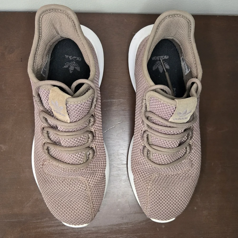 Adidas Knit Sneakers Boys 6 Womens 7.5 Taupe Athletic Shoes